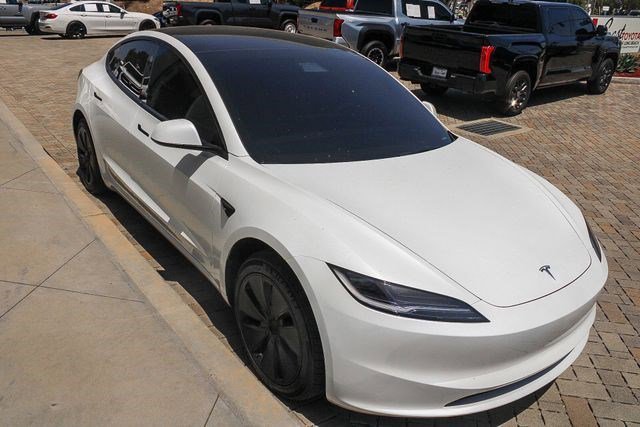 Used 2025 Pearl White Multi-Coat Tesla Long Range image 3
