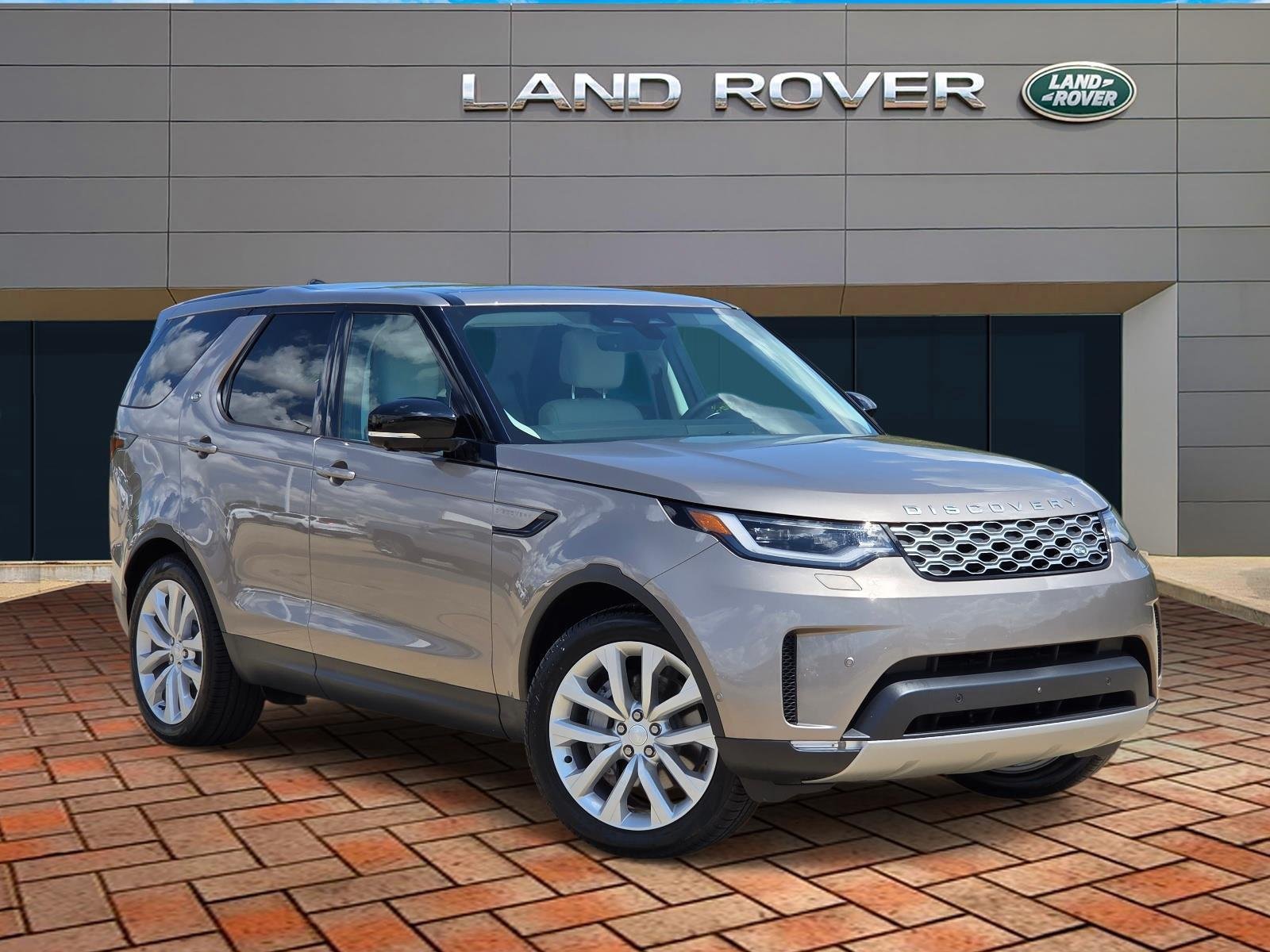 2026 Land Rover Discovery S