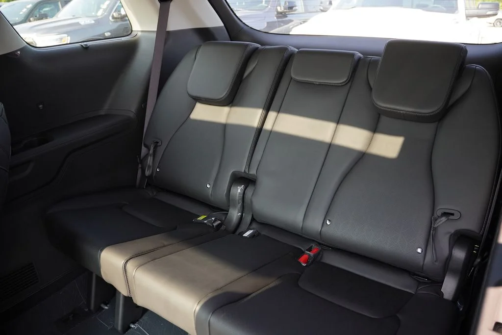 2027 Kia Carnival SX - Photo 12