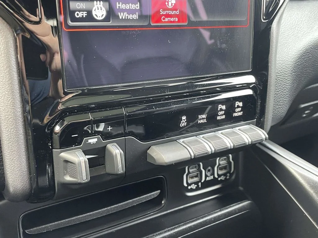 Used 2021 Silver Ram Laramie image 39