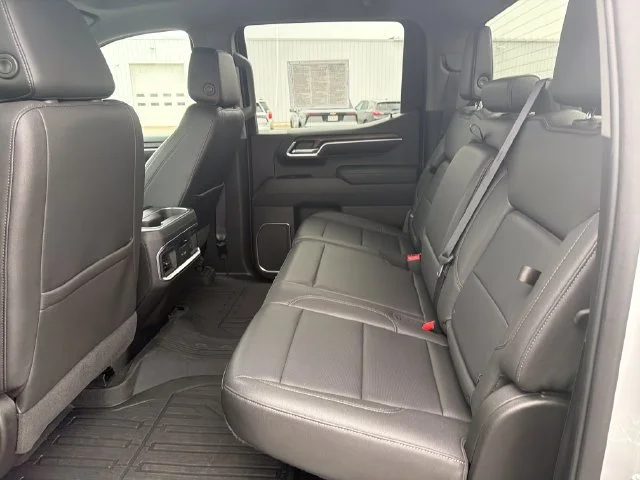 Used 2022 QUICKSILVER METALLIC GMC SLT image 29
