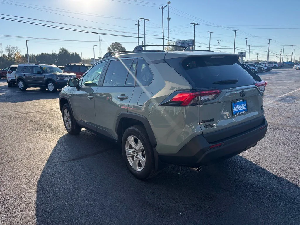Used 2021 Gray Toyota XLE image 6
