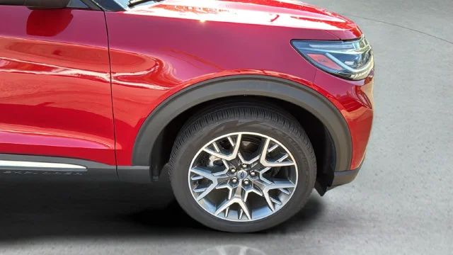 Used 2025 Red Ford Platinum image 36