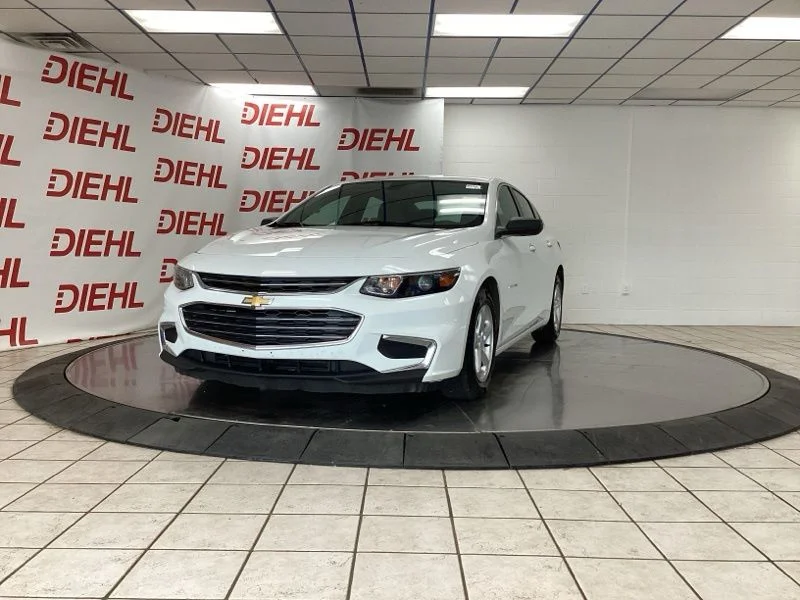 Used 2018 White Chevrolet LS image 3