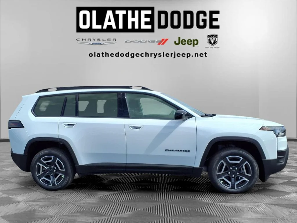 New 2026 Bright White Clearcoat Jeep Laredo image 30