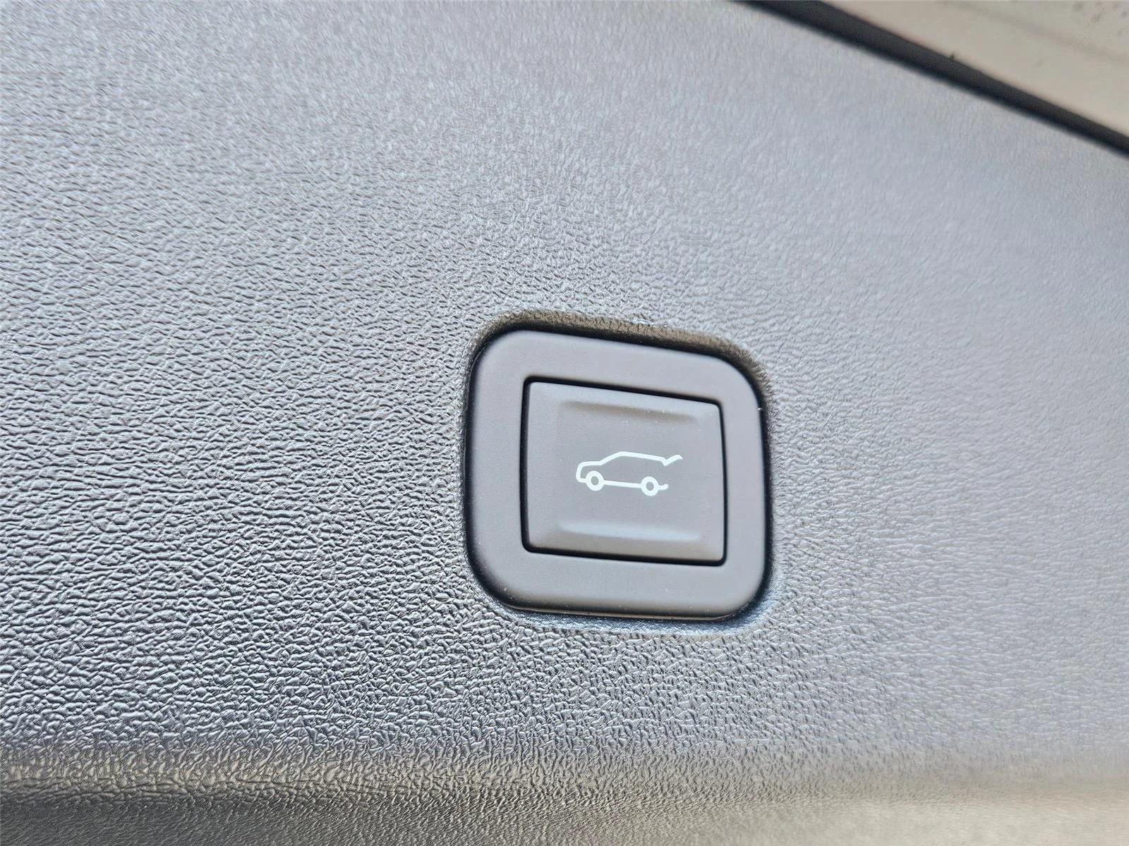 2026 Cadillac OPTIQ Sport - Photo 28