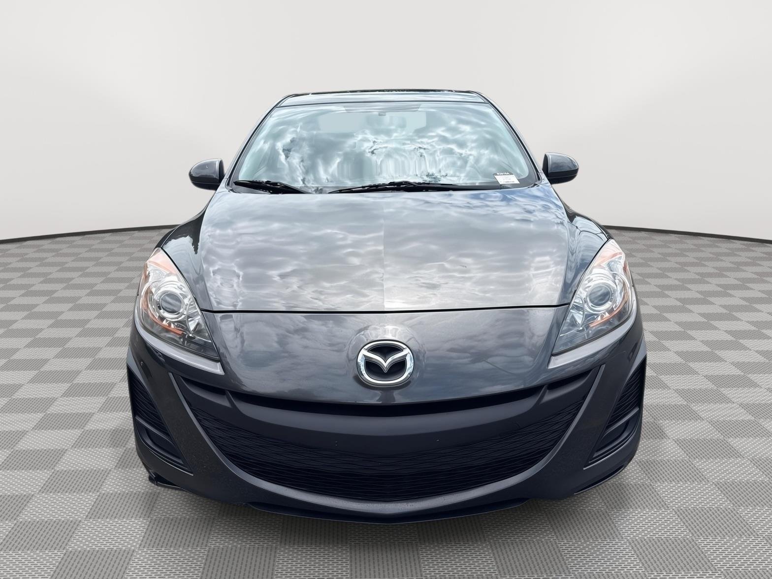 Used 2010 Graphite Mica Mazda i Touring image 3