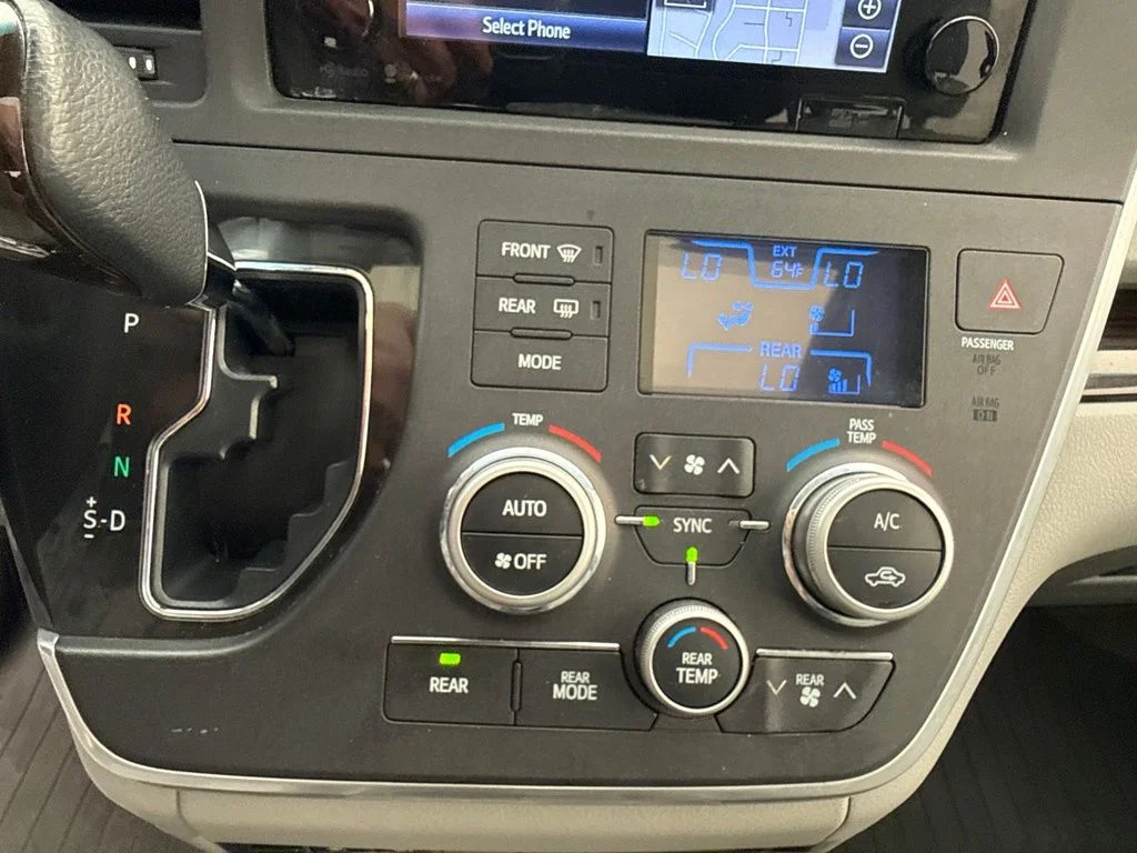 Used 2015 Blizzard Pearl Toyota XLE image 15