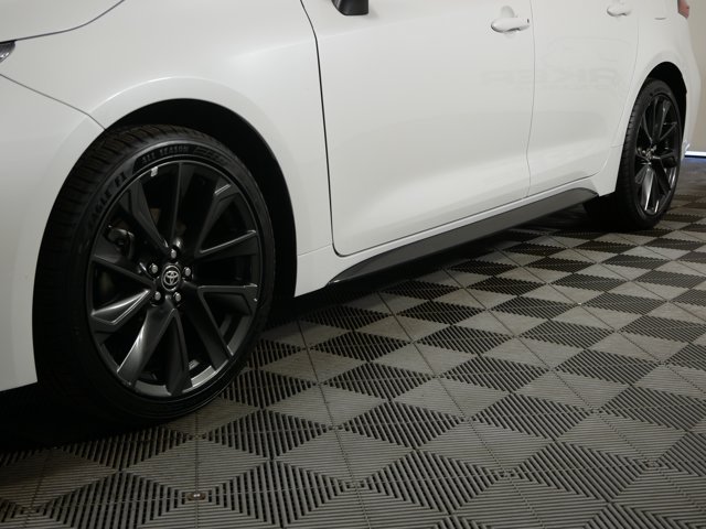 Used 2025 Wind Chill Pearl Toyota SE image 2