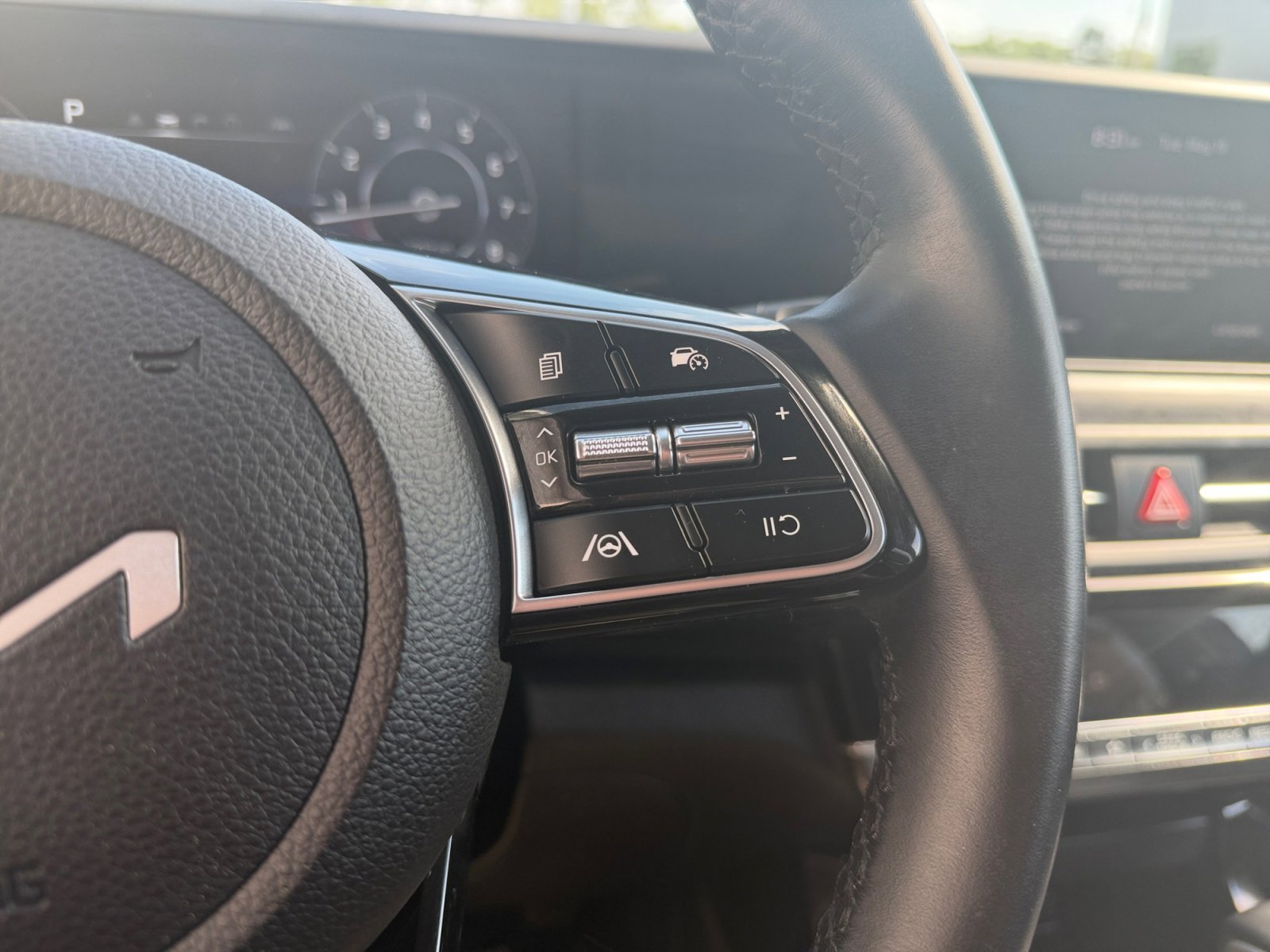 Certified Used 2024 Gravity Gray Kia X-Line image 12