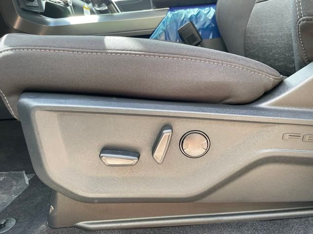 New 2026 CARBONIZED GRAY Ford XLT image 14