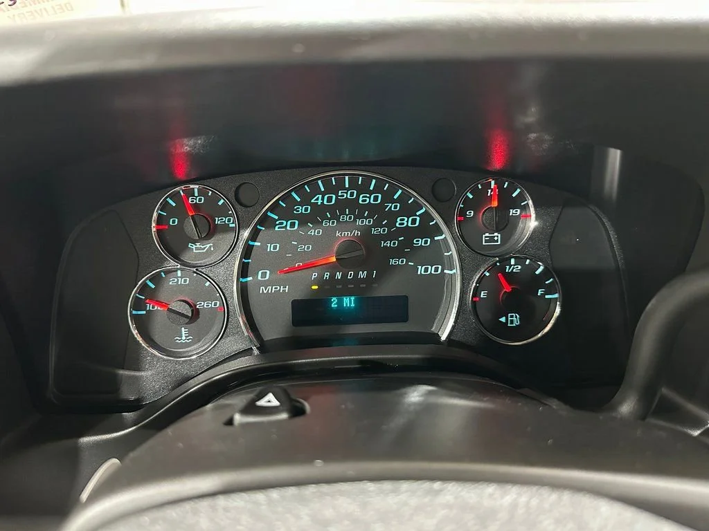2025 Chevrolet Express Cargo Work Van - Photo 17