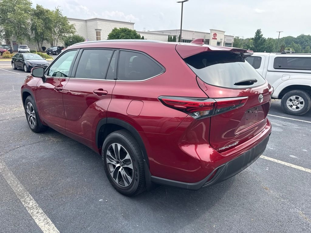 Used 2022 Red Toyota XLE image 6