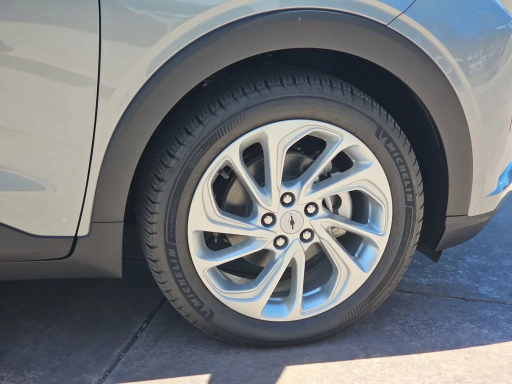 2027 Chevrolet Bolt LT - Photo 39