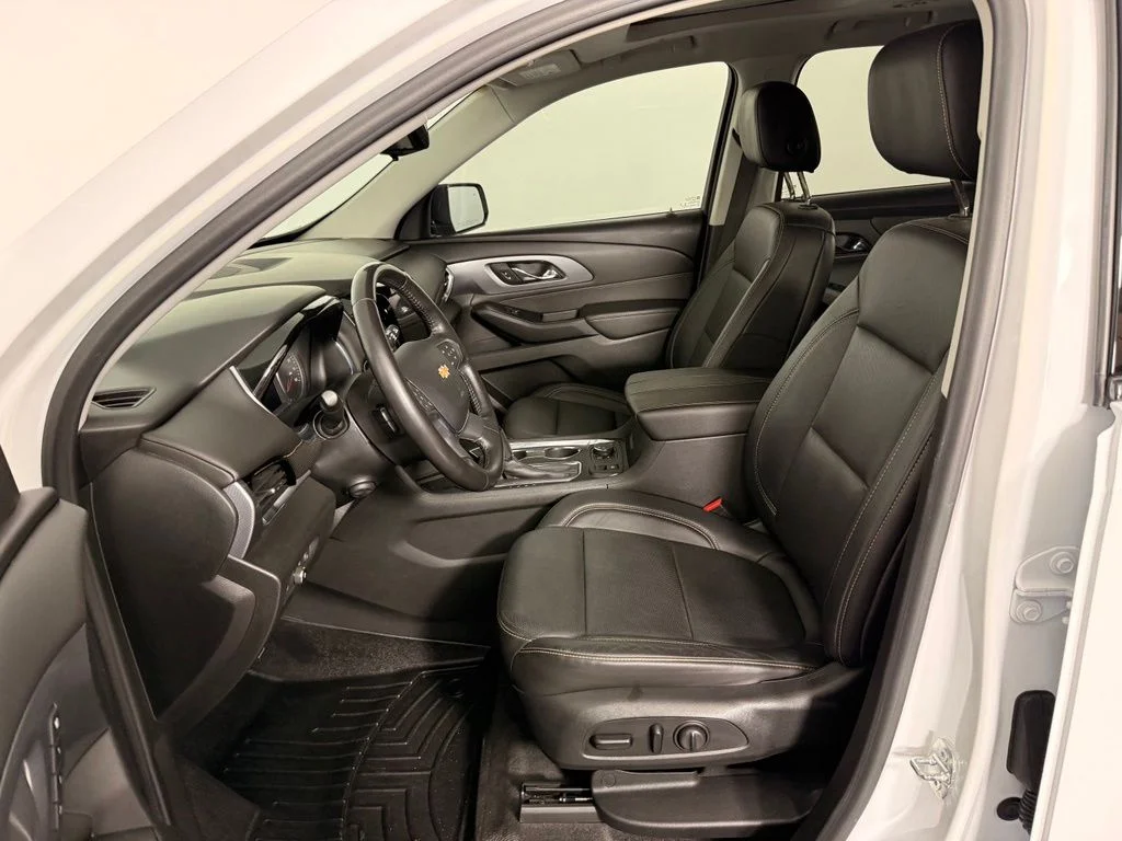 Used 2020 White Chevrolet Premier image 2