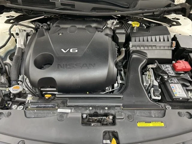 Used 2023  Nissan 3.5 SL image 26
