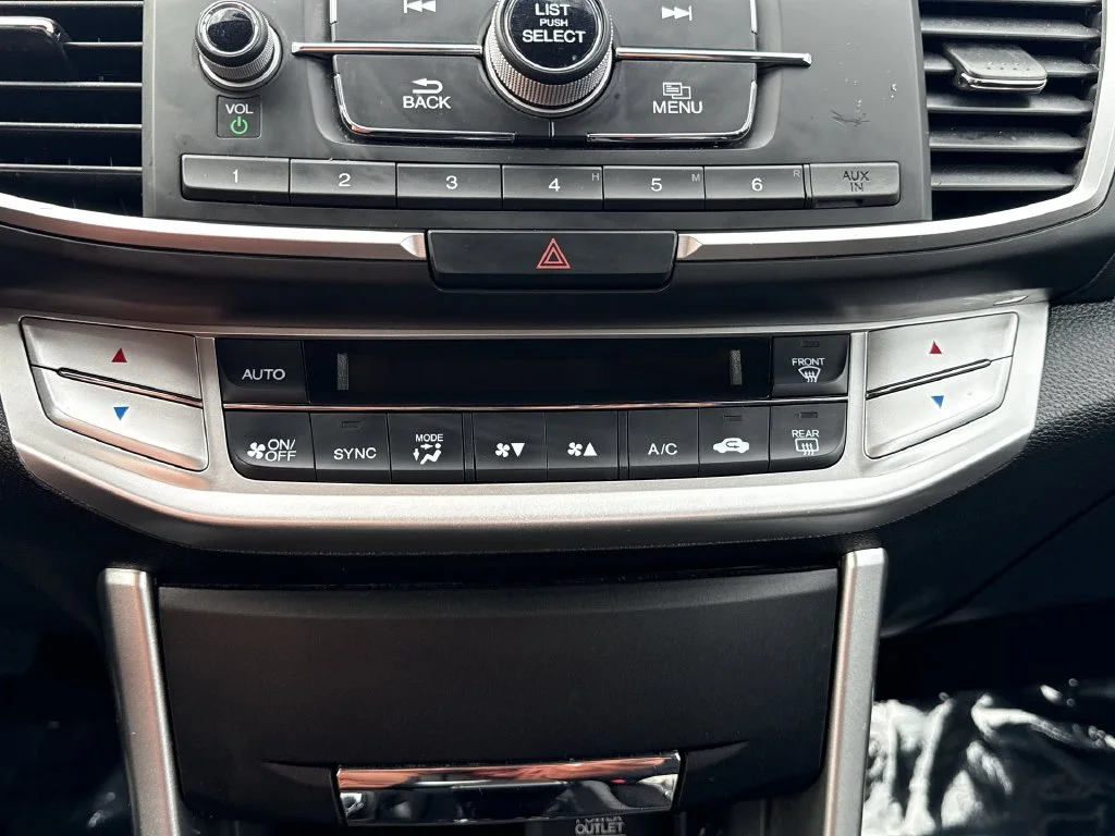 Used 2015 Blue Honda Sport image 19