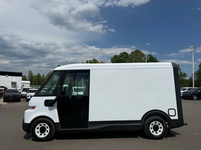 2024 BrightDrop Zevo 400 EJY