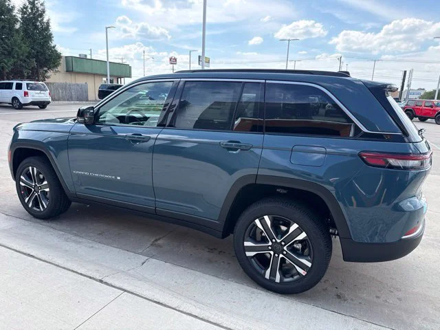 New 2027 Gray Jeep Limited image 6