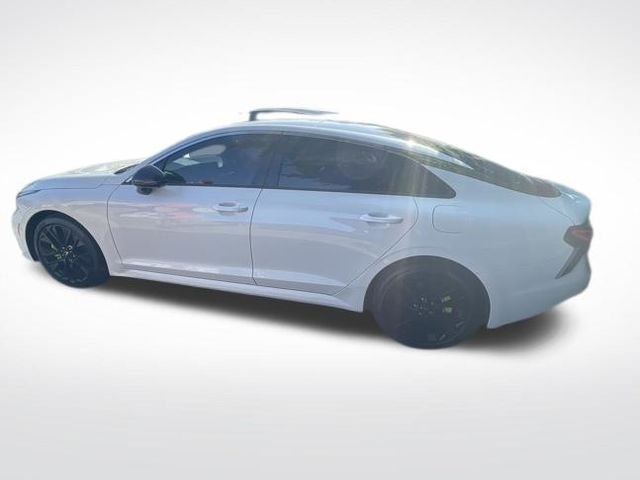 Used 2026 Snow White Pearl Kia GT image 7