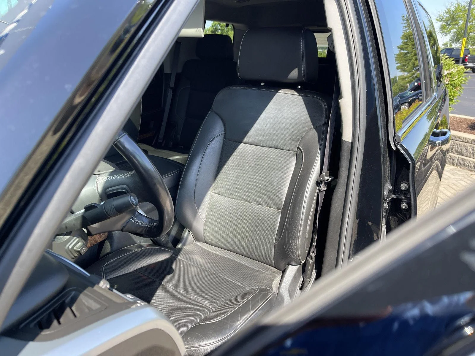 Used 2020 Black Chevrolet Premier image 15