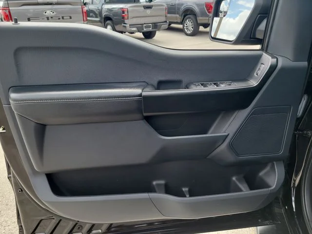 Used 2022 Black Ford XL image 16