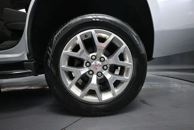 Used 2020 Silver GMC SLE image 10