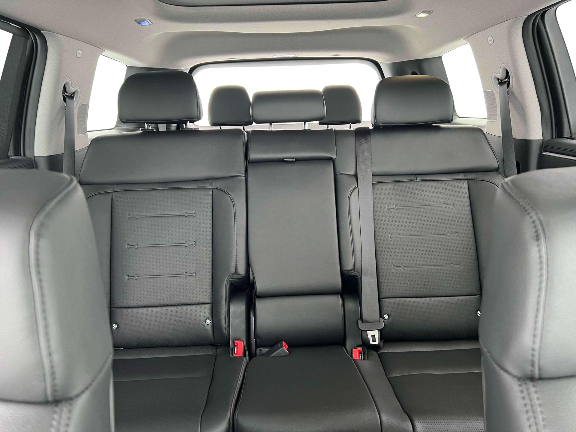 2025 Hyundai Santa Fe Limited - Photo 16