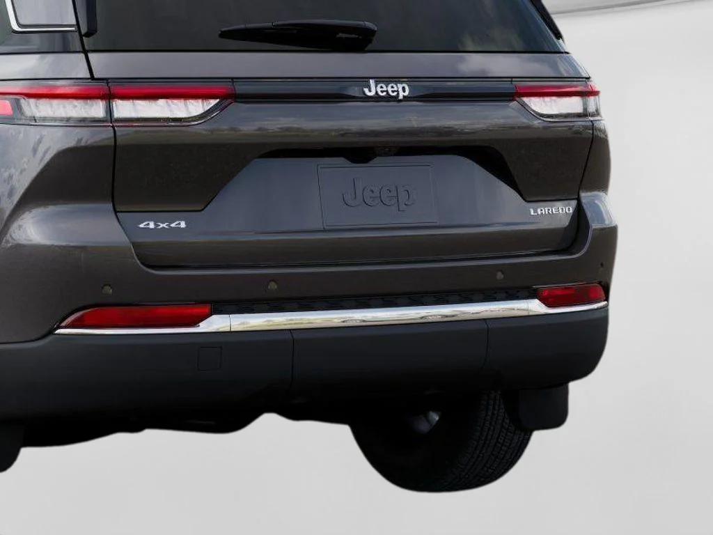 New 2025 Gray Jeep Laredo X image 13