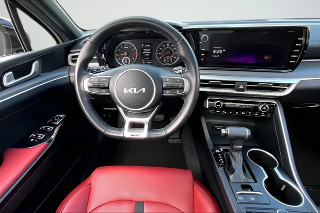 Used 2024 Gray Kia GT-Line image 8