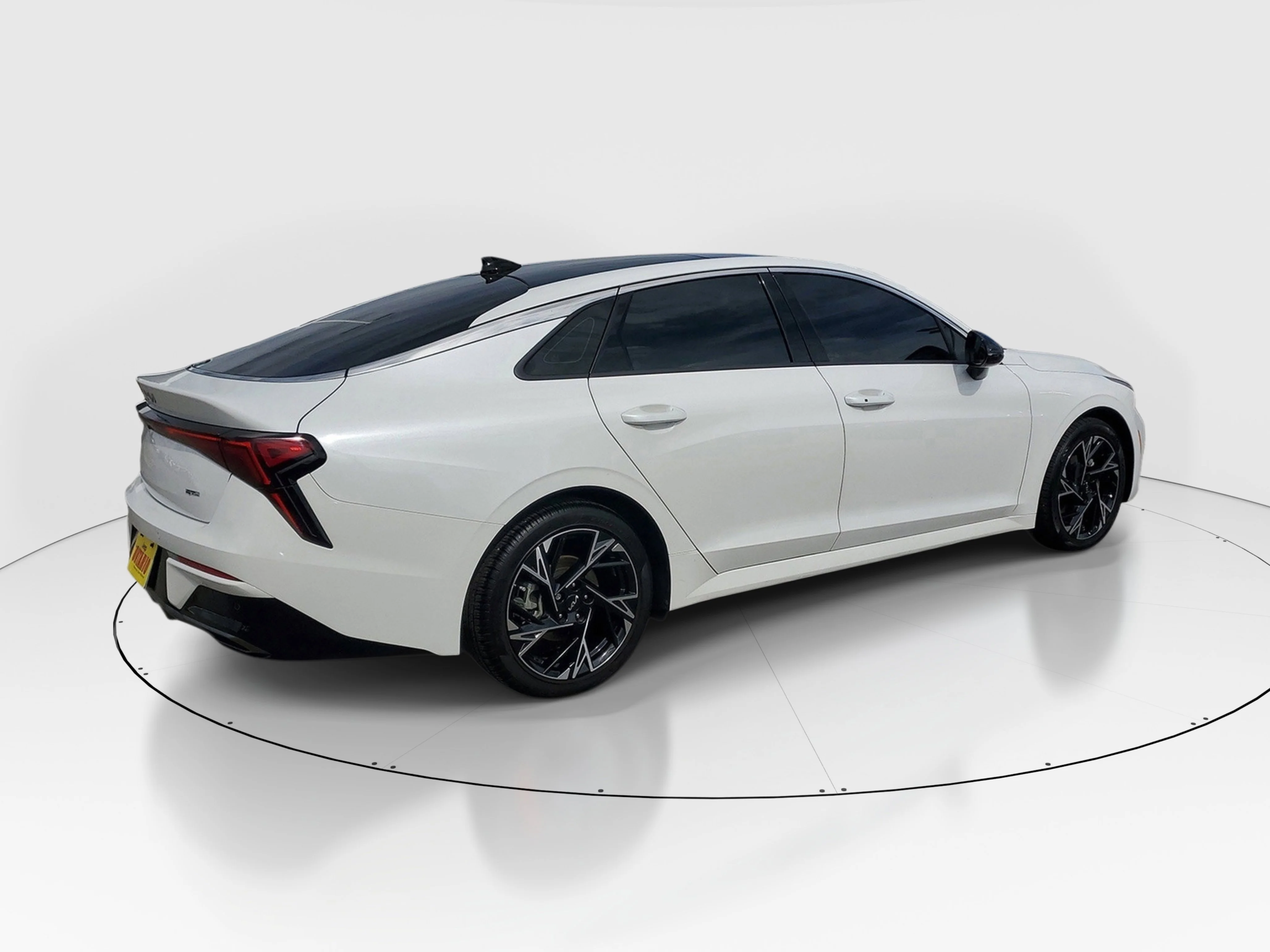 Certified Used 2025 White Kia GT-Line image 4