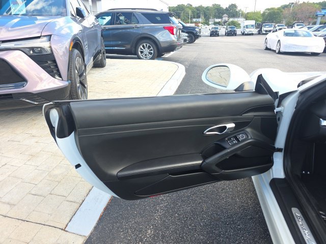 Used 2016 White Porsche  image 14
