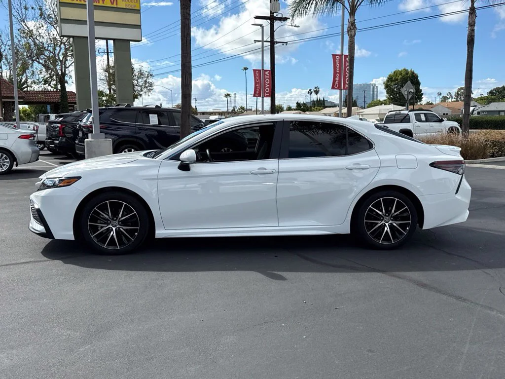 Certified Used 2024  Toyota SE image 7