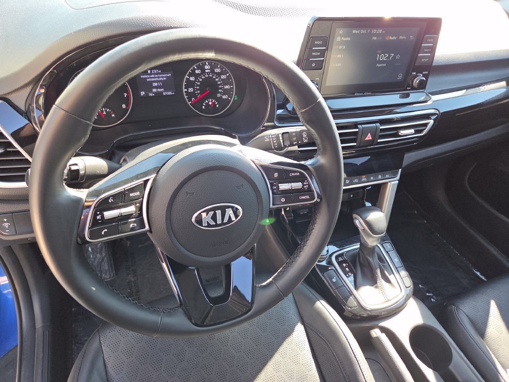 Used 2021 Neptune Blue Kia EX image 31