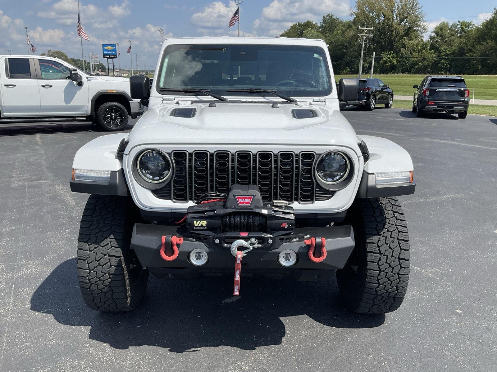 Used 2025 Bright White Clearcoat Jeep Rubicon image 2
