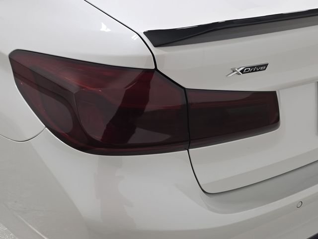 Used 2019 Mineral White Metallic BMW 540i xDrive image 32