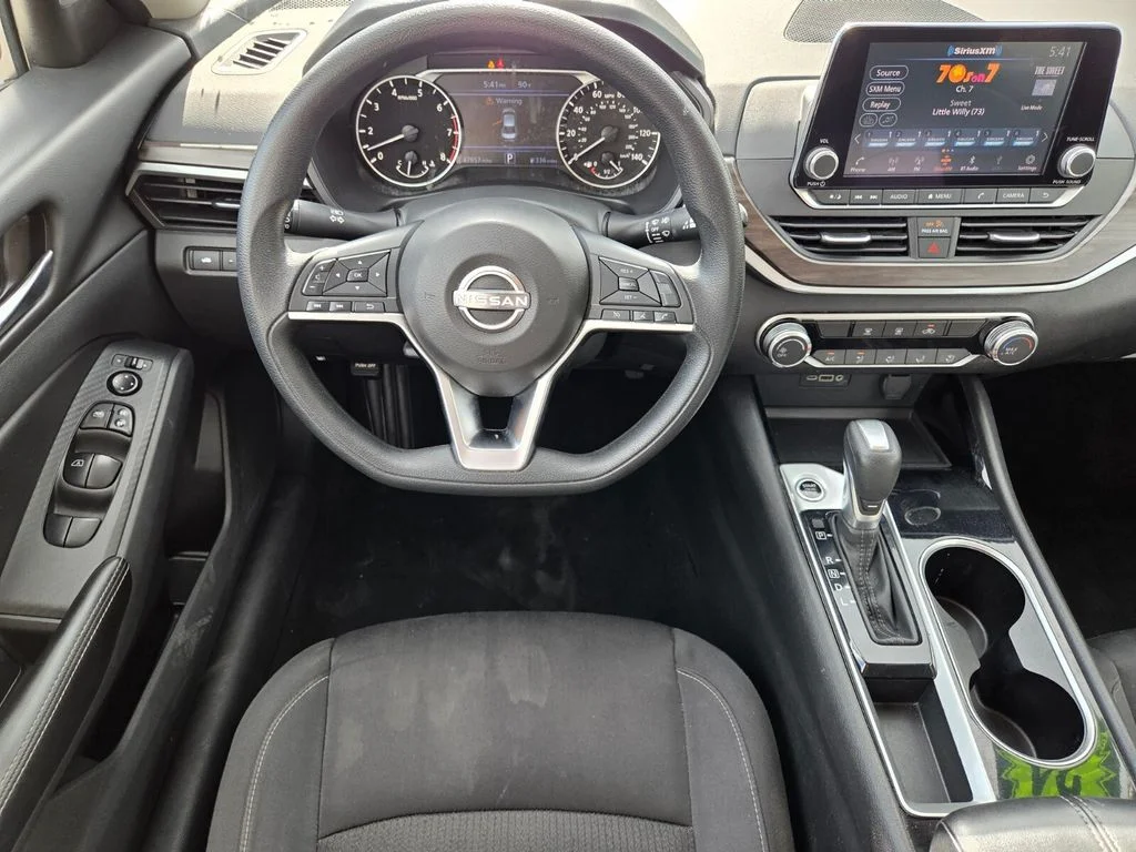 Used 2024 Silver Nissan 2.5 SV image 15