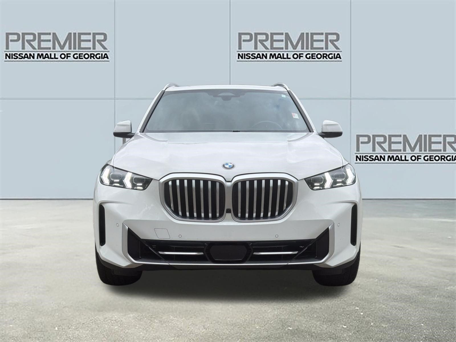 Used 2026 White BMW xDrive40i image 38