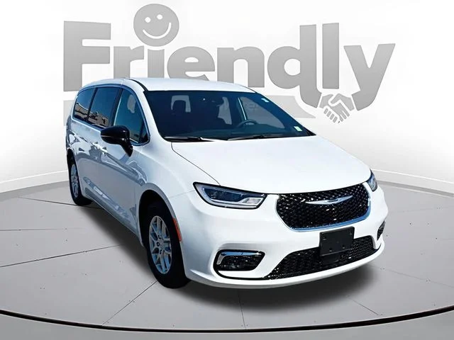 Used 2026 White Chrysler Select image 3