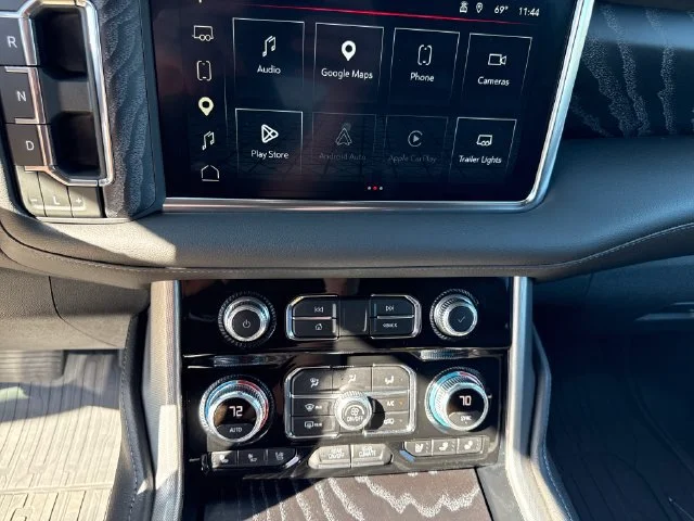 Used 2023 STERLING METALLIC GMC Denali image 22