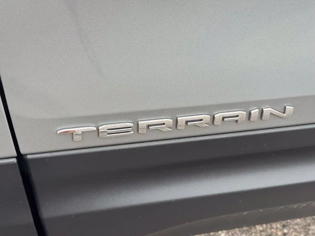 Certified Used 2024 Sterling Metallic GMC SLT image 12