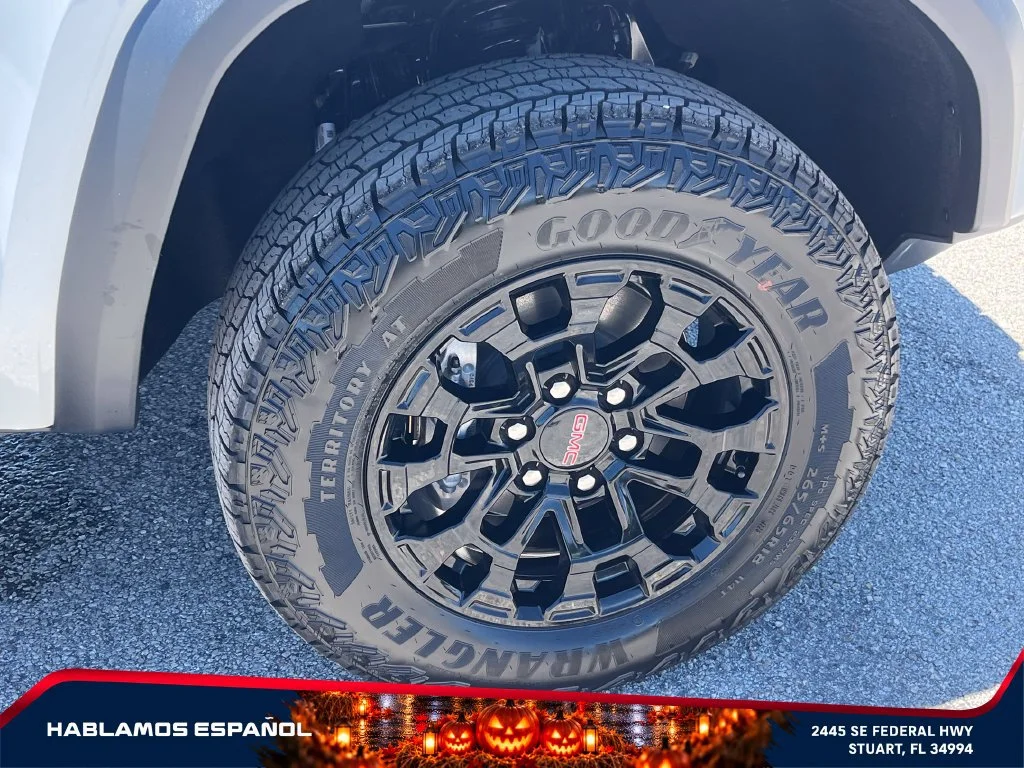 New 2026 Summit White GMC Elevation image 21