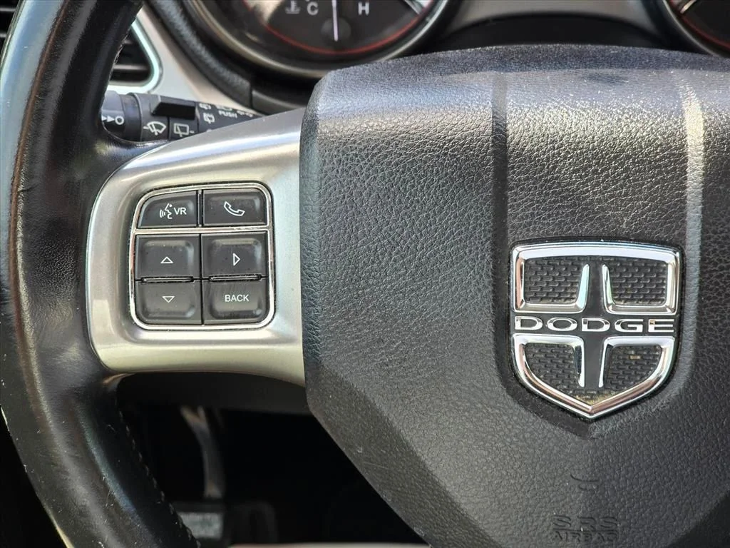 Used 2019 White Dodge Crossroad image 17