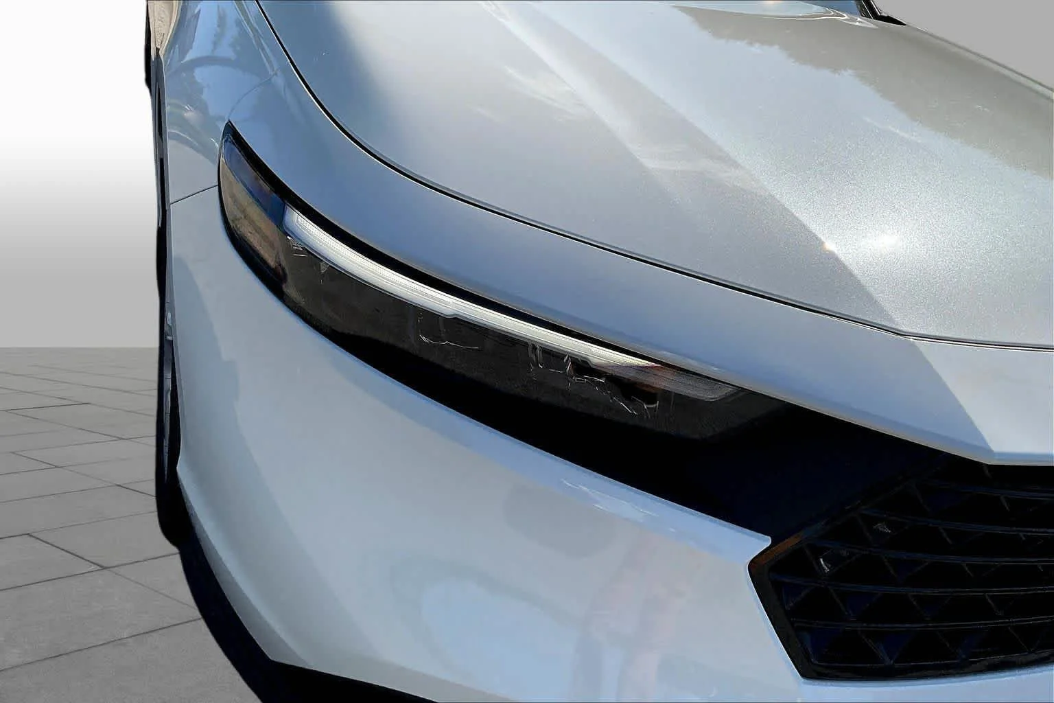 New 2026 Platinum White Pearl Honda LX image 13