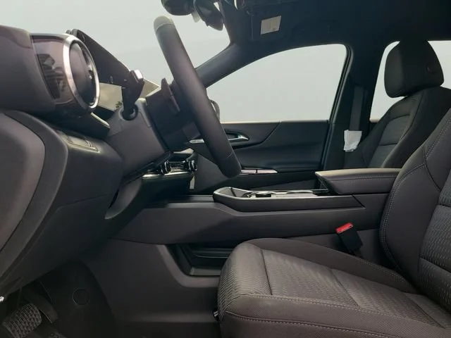 New 2027 Summit White Chevrolet LT image 20