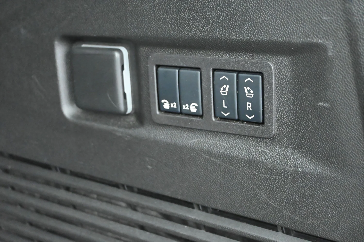 Used 2024 Black Chevrolet Premier image 15