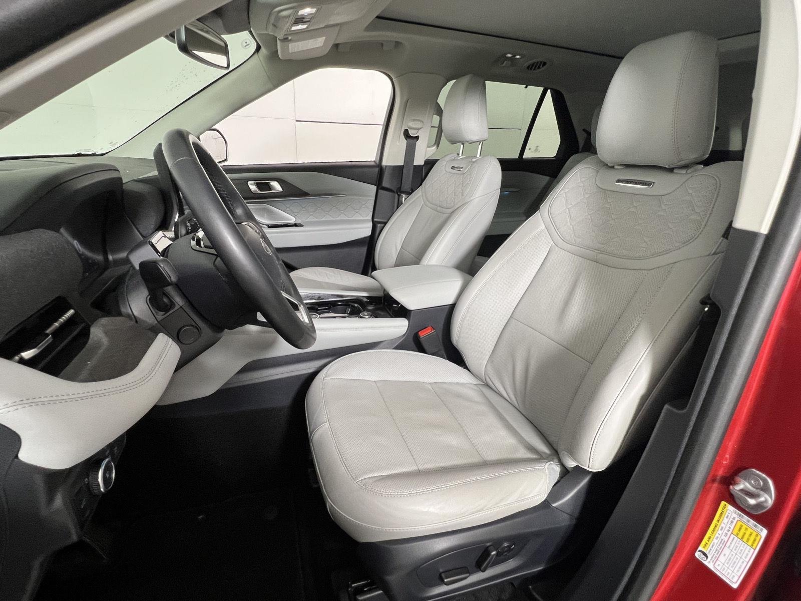 Used 2025 Rapid Red Metallic Tinted Clearcoat Ford Platinum image 2