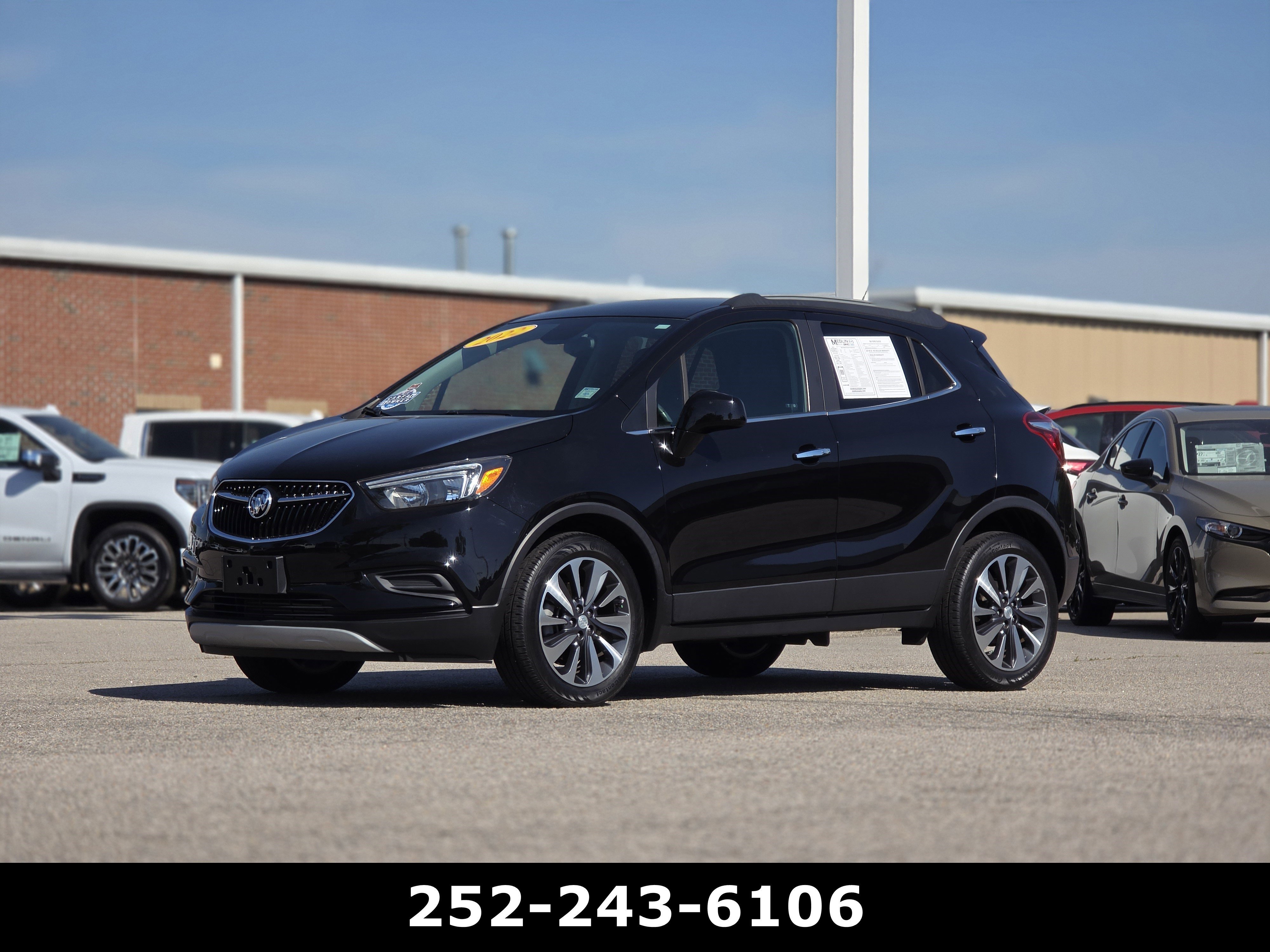 Used 2022 Ebony Twilight Metallic Buick Preferred image 3