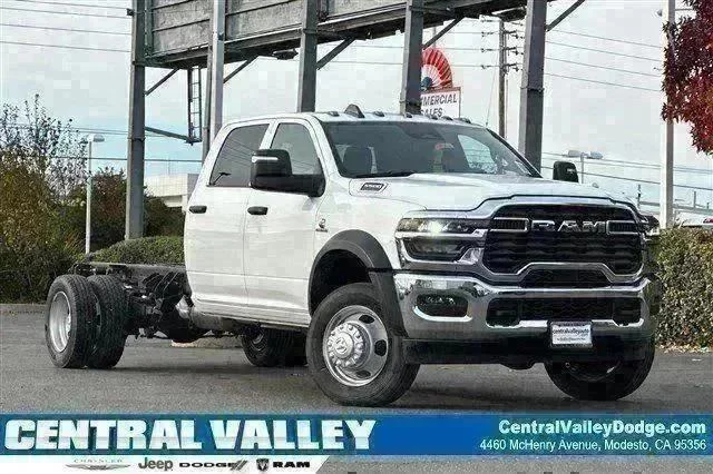 2026 RAM 5500 Big Horn 4X4 Crew Cab DRW 197" WB's photo