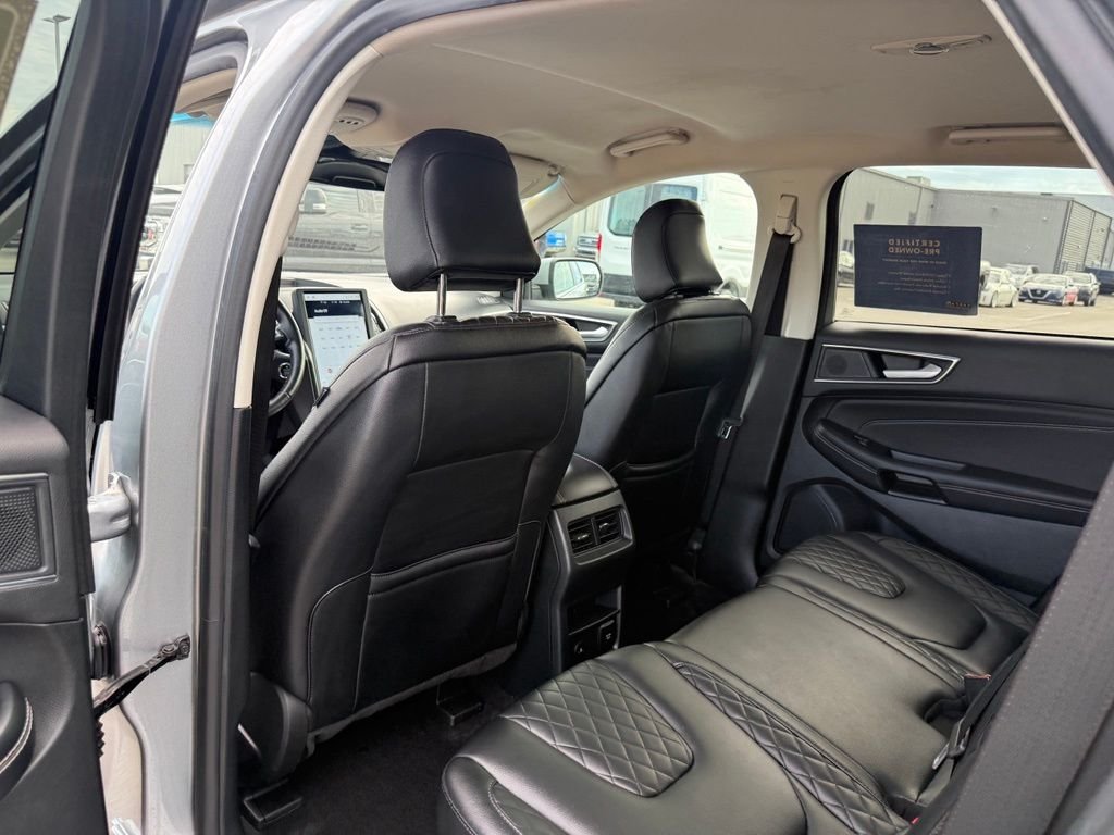 Used 2023 Silver Ford Titanium image 10